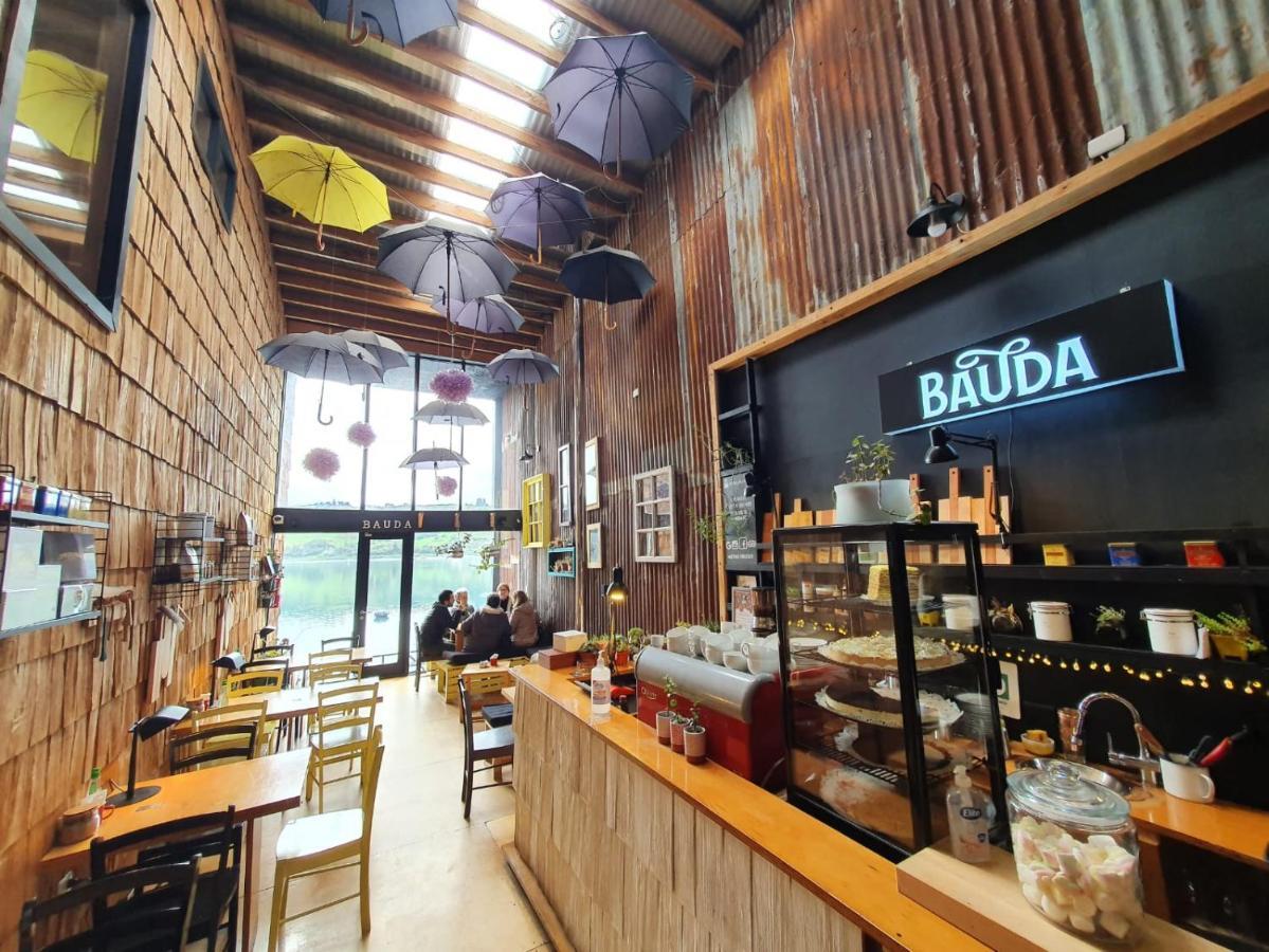 Hotel&Café Bauda Castro Esterno foto